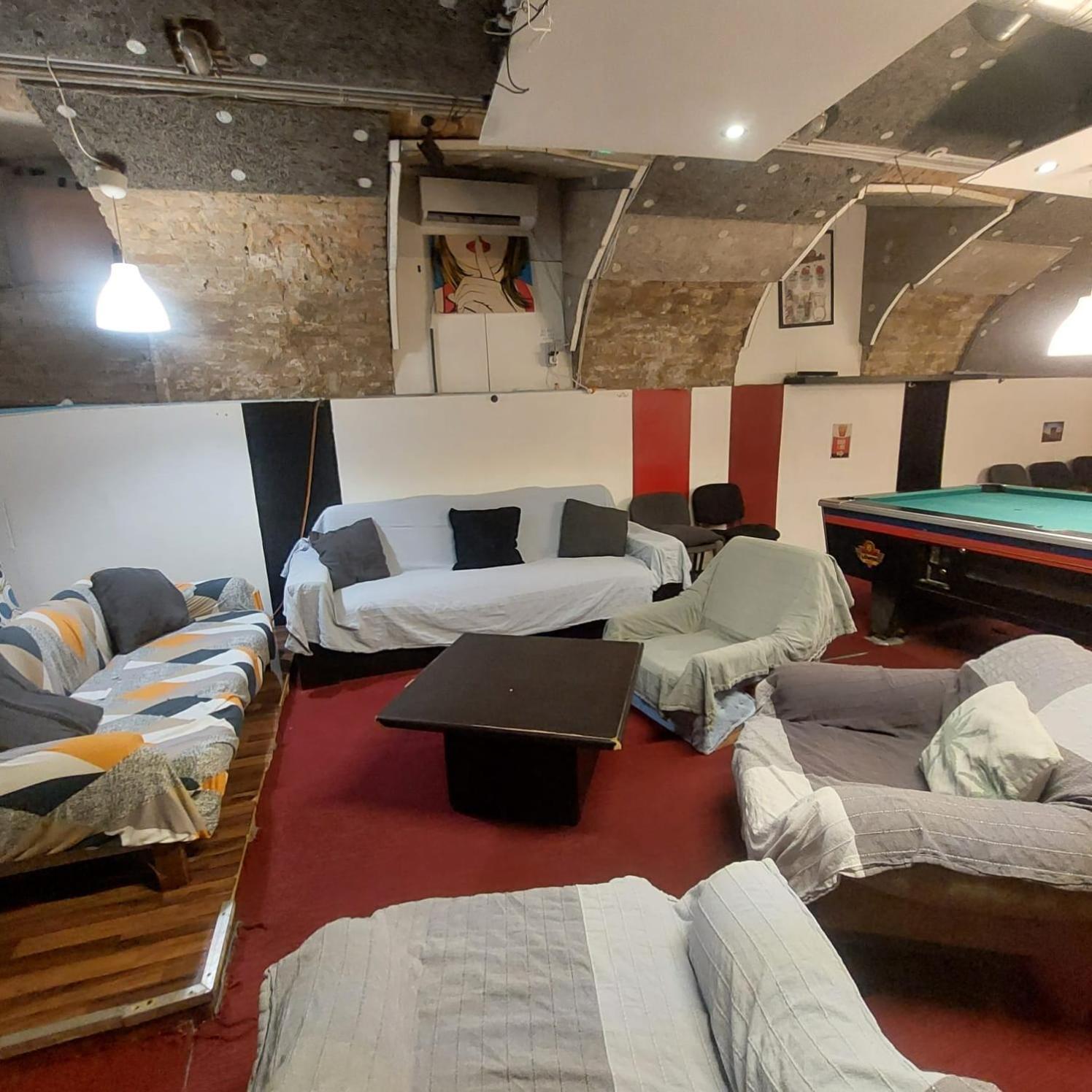 Whole Basement Former Pub For Stag Do, Bachelor House Party Flat บูดาเปสต์ ภายนอก รูปภาพ